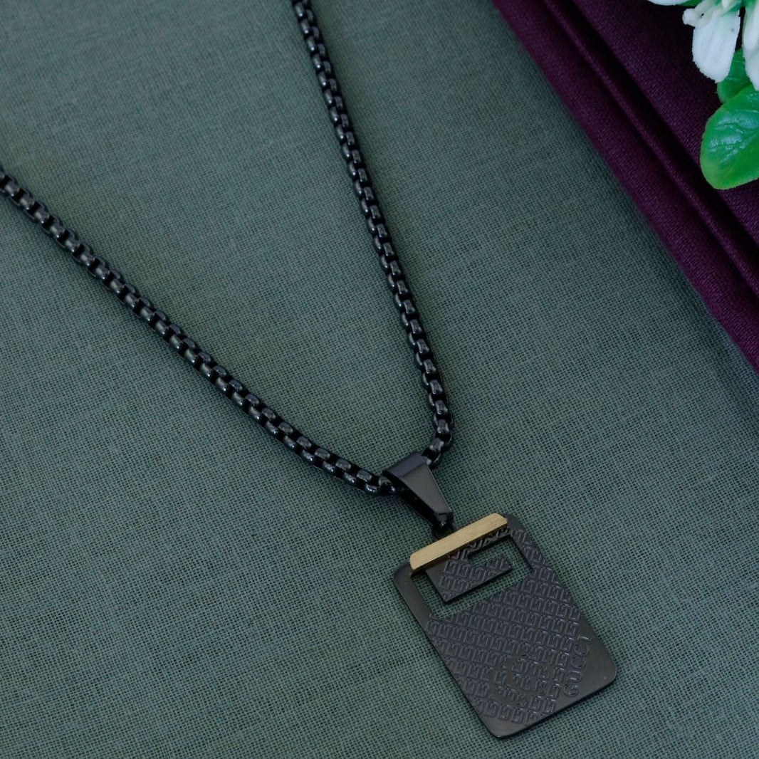 Designer Pattern Black Pendant Chain