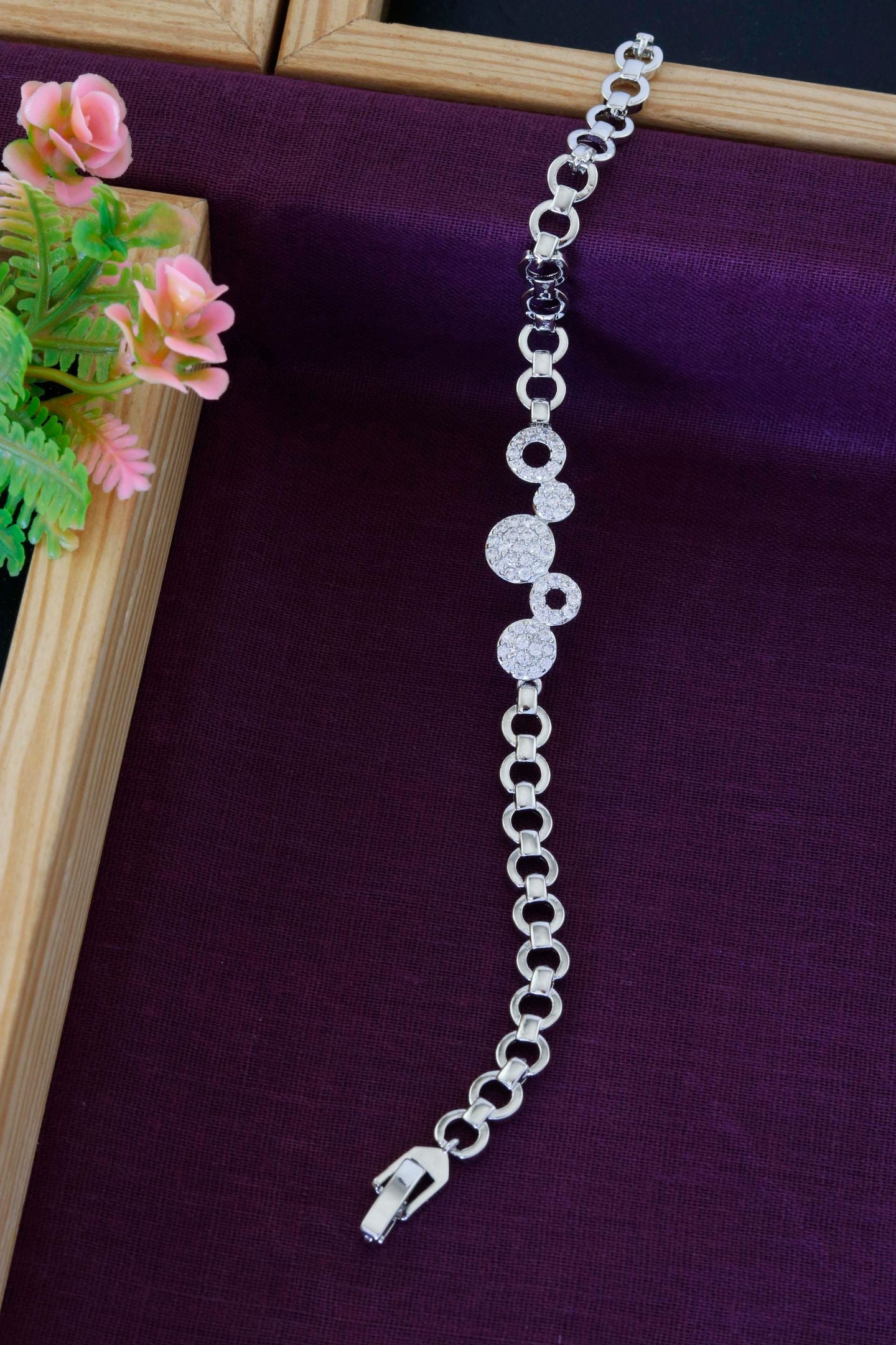 Silver CZ Circle Charm Link Bracelet