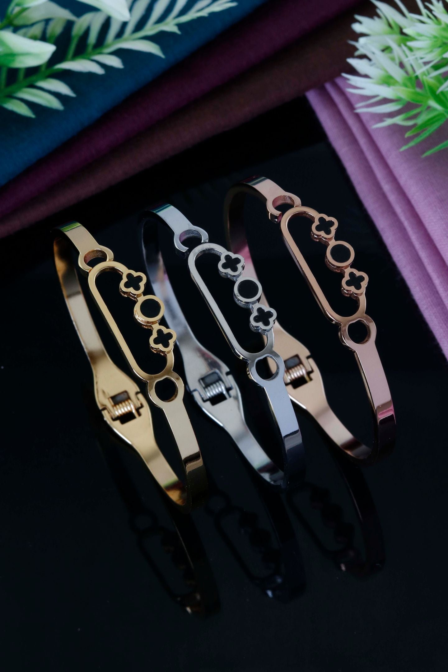 Clover Circle Elegance Cuff Bracelet