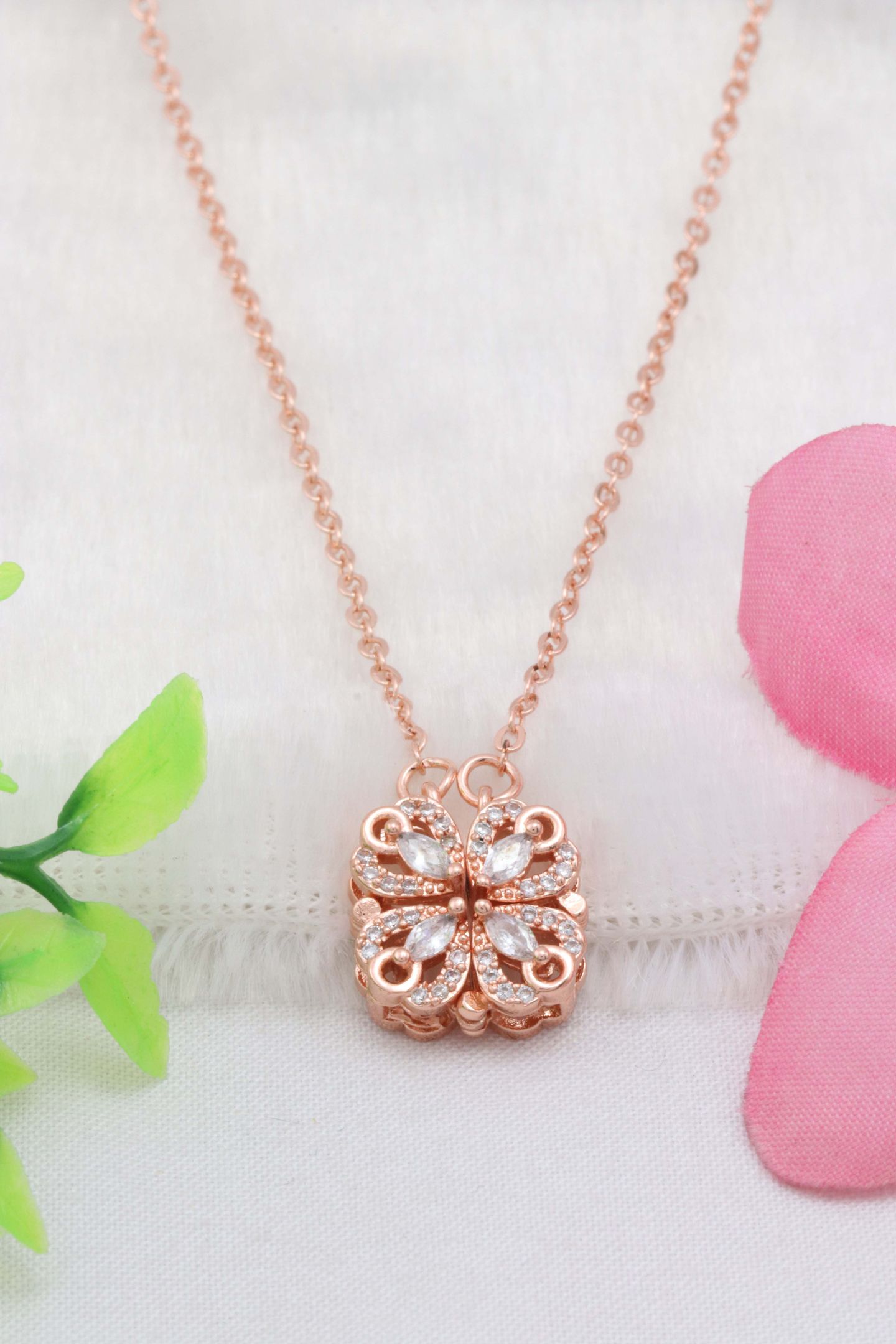 Rose Gold Magnetic Floral Pendant Necklace