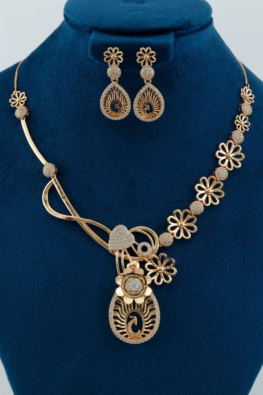 Gold-Plated Floral Peacock Necklace Set