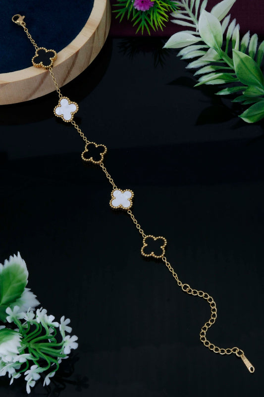 Elegant Four-Leaf Clover Gold Bracelet
